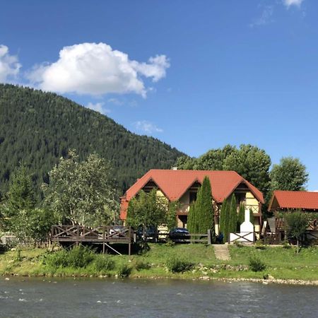 На Березі Черемошу Verkhovyna Dış mekan fotoğraf