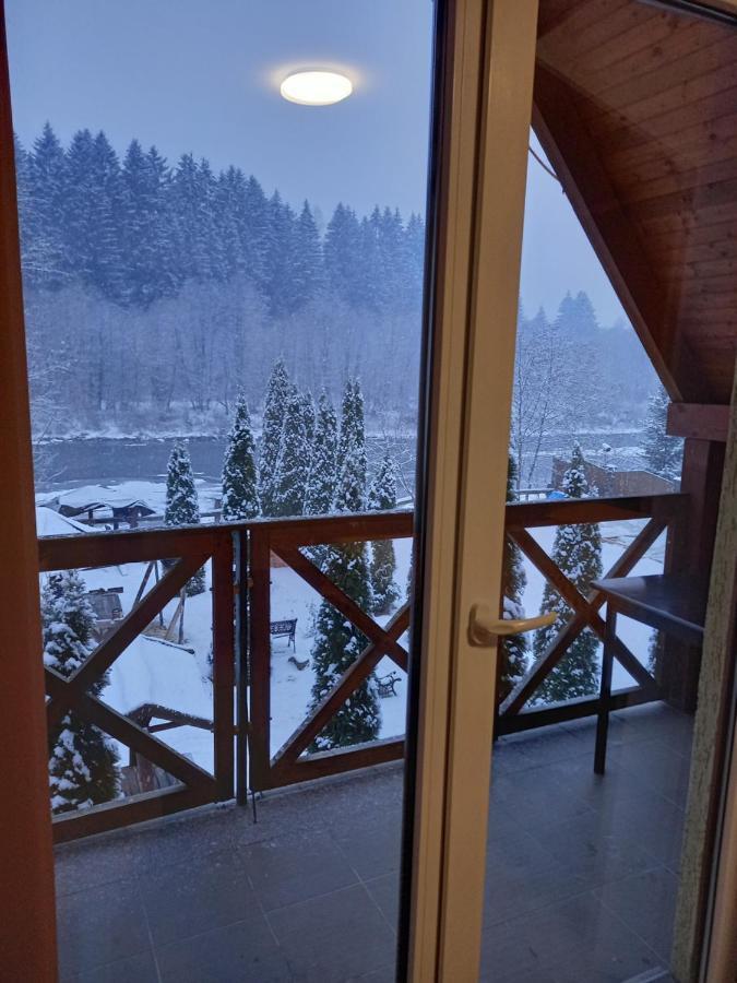 На Березі Черемошу Verkhovyna Dış mekan fotoğraf